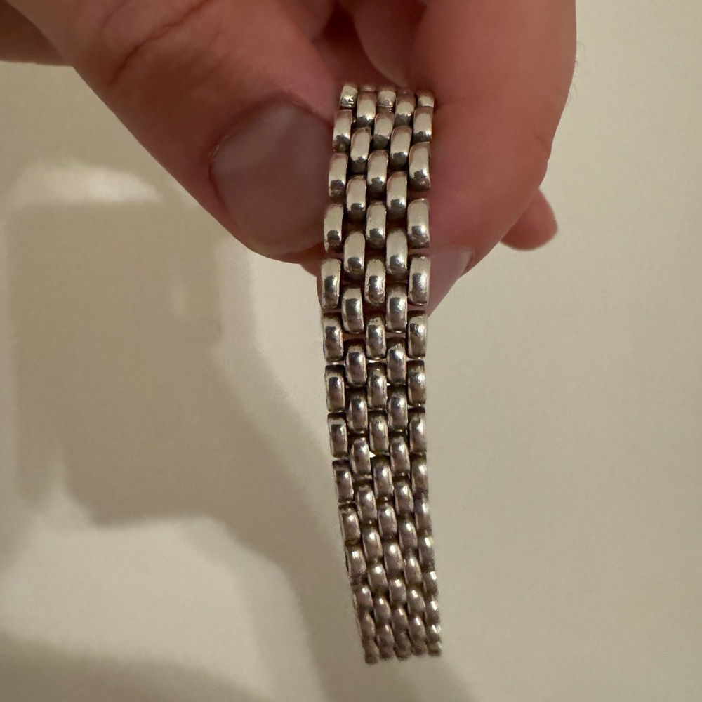 Elegant Silver Bracelet - Picture 2 of 5